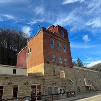 Foto diambil di Potosi Brewing Company oleh Jesse G. pada 12/30/2023