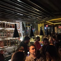 Foto tomada en Amelie’s Garden Street Bar  por ümit el 11/26/2022