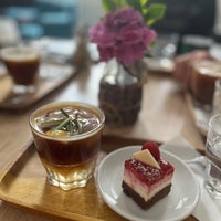Foto tirada no(a) Estella Café por Petra C. em 7/27/2023