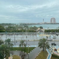 รูปภาพถ่ายที่ Radisson Blu Hotel &amp;amp; Resort โดย AMON🎐 .. เมื่อ 1/16/2022