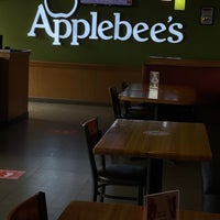 Photo taken at Applebee&amp;#39;s by 3z . on 9/13/2021