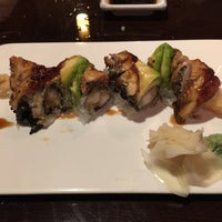 5/29/2017 tarihinde James E.ziyaretçi tarafından Sakura Japanese Sushi &amp;amp; Grill'de çekilen fotoğraf
