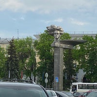 Photo taken at Монумент «Молодым революционеркам текстильного края» by Елена К. on 5/27/2021