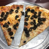 1/27/2020 tarihinde Kalryn D.ziyaretçi tarafından Italian Village Pizza - Ross Township'de çekilen fotoğraf