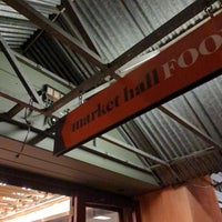 Foto tirada no(a) Rockridge Market Hall por Misha Z. em 11/20/2022