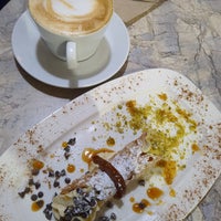 1/13/2023 tarihinde Misha Z.ziyaretçi tarafından Cavalli Cafe'de çekilen fotoğraf