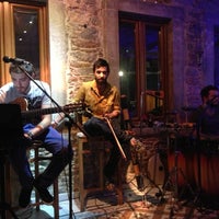 Foto tomada en Luka Lounge &amp;amp; Bar  por Deniz Ö. el 7/19/2013