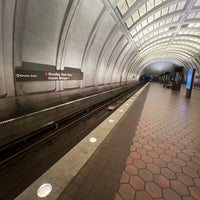 Photo taken at Woodley Park-Zoo/Adams Morgan Metro Station by Vinicius F. on 5/2/2023