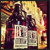 Снимок сделан в Brady&amp;#39;s Brewhouse пользователем Chris P. 2/28/2013