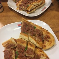 Photo taken at Meşhur Karadeniz Güveç ve Pide Salonu by Ayça K. on 11/12/2019