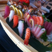 รูปภาพถ่ายที่ Machi Sushi โดย John Z. เมื่อ 4/19/2013