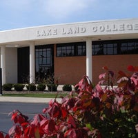รูปภาพถ่ายที่ Lake Land College โดย Lake Land College เมื่อ 4/22/2019