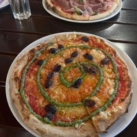 5/28/2022 tarihinde FΞR 🌱ziyaretçi tarafından Spris Pizza'de çekilen fotoğraf
