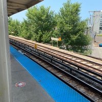 Photo taken at CTA - Loyola by Lawrence T. on 7/18/2021