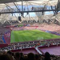 Photo taken at London Stadium by Yazeed A. on 10/9/2022