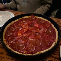 Photo taken at Uno Pizzeria &amp;amp; Grill - Chicago by Javel C. on 4/28/2023
