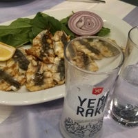 รูปภาพถ่ายที่ Beybalık Restaurant &amp;amp; Sazende Fasıl โดย Ferhat K. เมื่อ 8/30/2017