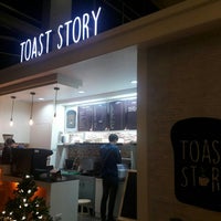 Photo taken at TOAST STORY by Kew S. on 12/10/2015