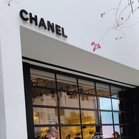 Chanel  Robertson Boulevard Shopping, Dining & Travel Guide for Los Angeles,  California