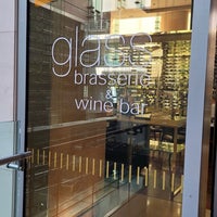 Foto diambil di Glass Brasserie oleh عَ pada 2/20/2024