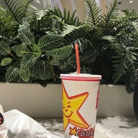 Photo taken at Carl&amp;#39;s Jr. by Hatice O. on 7/9/2018