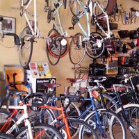 Photo taken at Boulevard Bikes by Roy A. on 5/21/2013