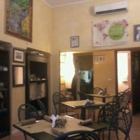 รูปภาพถ่ายที่ Cafe De La Paix โดย Lorena L. เมื่อ 12/30/2011