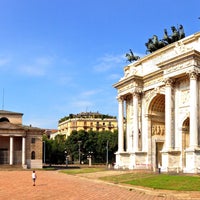 Photo taken at Arco della Pace by Dmitriy R. on 8/31/2013