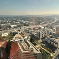 รูปภาพถ่ายที่ Microsoft City Center Plaza โดย David P. เมื่อ 10/12/2022