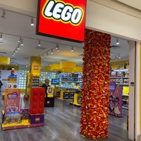 Lego the curve shop