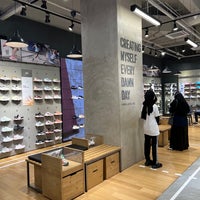 Adidas neo ioi city mall 2025