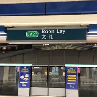 Photo taken at Boon Lay MRT Station (EW27) by Gilbert G. on 9/10/2018