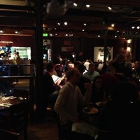 11/27/2012 tarihinde Alexander N.ziyaretçi tarafından The Smithfield Bar and Grill'de çekilen fotoğraf