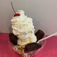 Photo taken at Armadillos Ice Cream Shoppe by Ferin on 6/18/2019