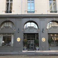 Photo taken at Hôtel La Maison Favart by Jeff on 10/14/2017