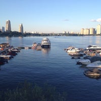 Das Foto wurde bei River Lounge von Ольга Г. am 8/17/2013 aufgenommen