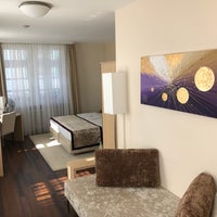 7/19/2018 tarihinde Christian K.ziyaretçi tarafından Hotel Merkur'de çekilen fotoğraf