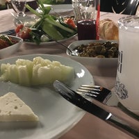 7/23/2016에 Kerem Ş.님이 Garson Şükrü&amp;#39;nün Yeri에서 찍은 사진