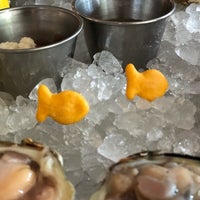Photo taken at Hank&amp;#39;s Oyster Bar by Tour C. on 8/2/2019
