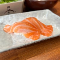 Das Foto wurde bei Fusion Sushi von Tour C. am 2/15/2022 aufgenommen