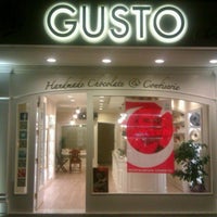 Photo taken at Gusto Chocolate by Volkan Ş. on 6/24/2013