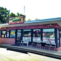 Photo taken at Tony&amp;#39;s Pizza by Domenick Raymond on 7/8/2013