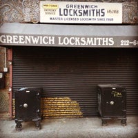 Photo prise au Greenwich Locksmiths par j le7/8/2015
