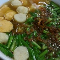 Photo taken at Banh Cuon Hoa II Noodle House by E D. on 12/28/2012