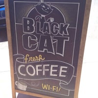 6/8/2013にCrash PadがBlack Cat Coffee Houseで撮った写真