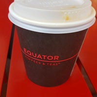 Photo taken at Equator Coffees &amp;amp; Teas by Cesar on 11/23/2019