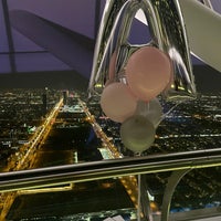 Photo taken at Kingdom Tower Skybridge by 🩵 on 10/28/2023