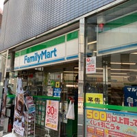 Photo taken at FamilyMart by Evie R. on 4/10/2019