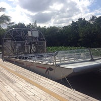 รูปภาพถ่ายที่ Airboat In Everglades โดย JiRka M. เมื่อ 11/24/2015