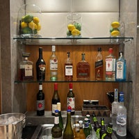 Photo taken at Intercontinental Club Lounge by Kai C. on 1/5/2024